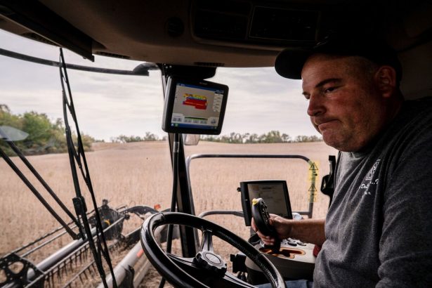 la-disputa-de-china-por-la-soja-con-trump-deja-a-los-agricultores-estadounidenses-con-enormes-cosechas-y-pocos-compradores