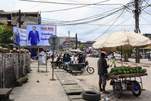 camerun-culpa-al-corte-de-cable-de-la-interrupcion-de-internet-mientras-estallan-las-protestas