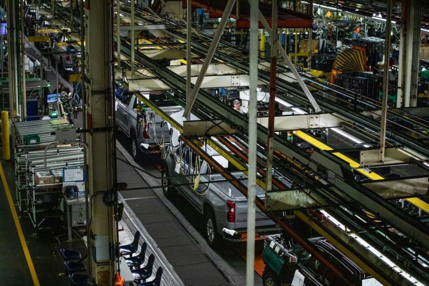 gm-y-stellantis-perderan-parte-de-la-exencion-arancelaria-de-canada-tras-los-recortes-de-empleos