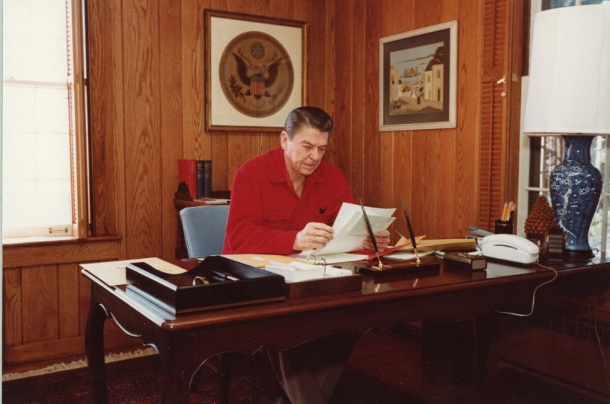 como-el-anuncio-de-reagan-en-ontario-corto-y-dividio-la-direccion-original