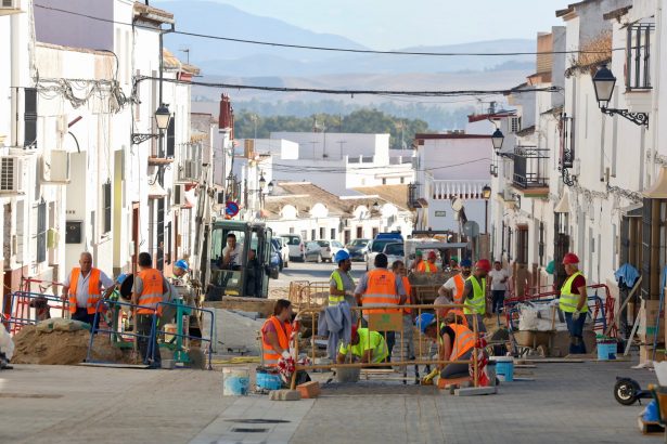 la-tasa-de-paro-sube-al-10,4%-en-el-tercer-trimestre-pese-a-registrarse-un-record-en-el-numero-de-ocupados