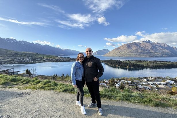 los-recien-casados-​​australianos-y-los-fanaticos-del-rugby-sacan-provecho-de-las-ofertas-de-nueva-zelanda