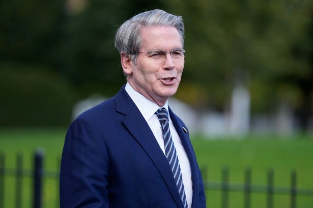 bessent-nombra-a-los-finalistas-del-presidente-de-la-fed-antes-de-la-decision-de-fin-de-ano