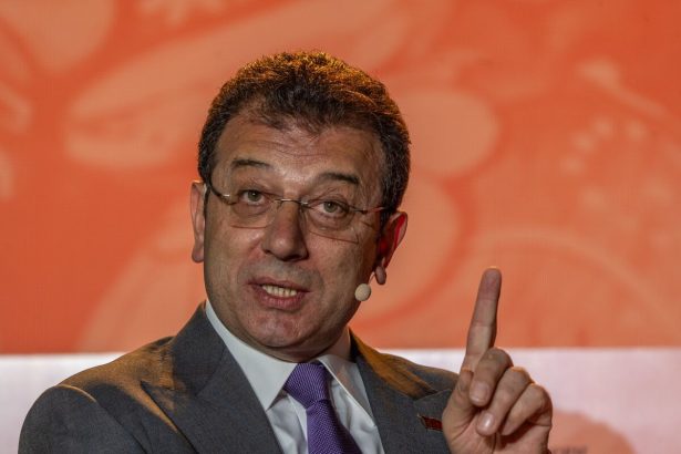 turquia-acusa-de-espionaje-a-imamoglu,-rival-de-erdogan-encarcelado