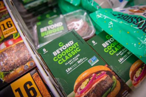 beyond-meat-meme-turn-lleva-a-los-propietarios-de-convertibles-a-un-viaje-salvaje