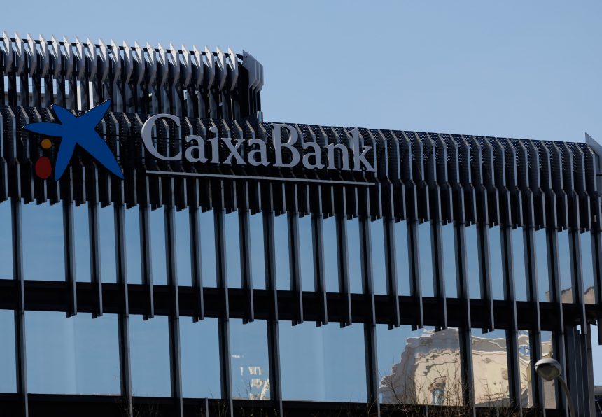 el-estado-acude-por-primera-vez-a-las-recompras-de-acciones-de-caixabank-para-no-pasar-del-18%-del-capital