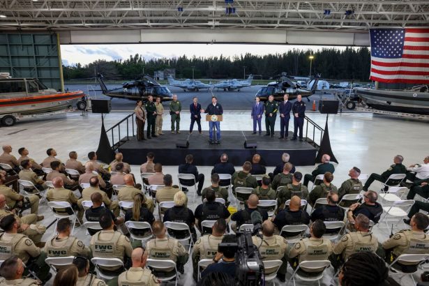 trump-organiza-un-ejercito-de-policias-locales-para-realizar-una-redada-de-deportaciones