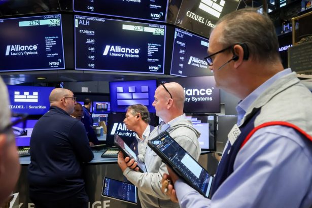 el-s&p-500-sube-mientras-los-operadores-esperan-mostrar-y-contar-las-ganancias-y-reducir-las-tasas