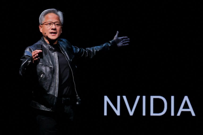 las-acciones-de-nvidia-se-disparan-hasta-rozar-los-4,9-billones-de-capitalizacion-tras-compartir-nuevas-previsiones-de-ventas