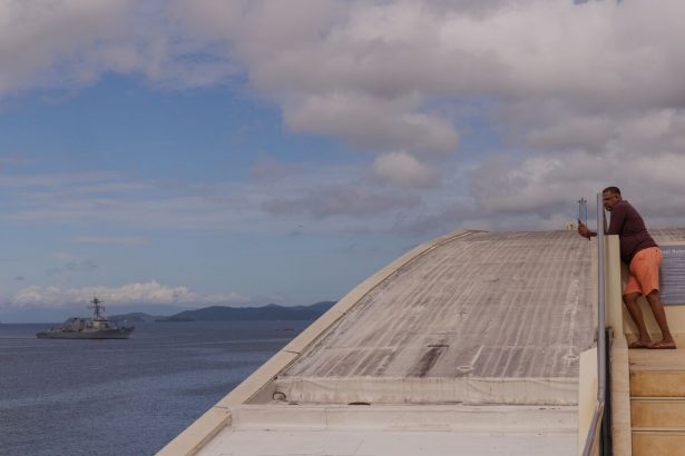 la-campana-de-trump-para-volar-barcos-en-la-guerra-contra-las-drogas-consigue-un-aliado-en-el-caribe