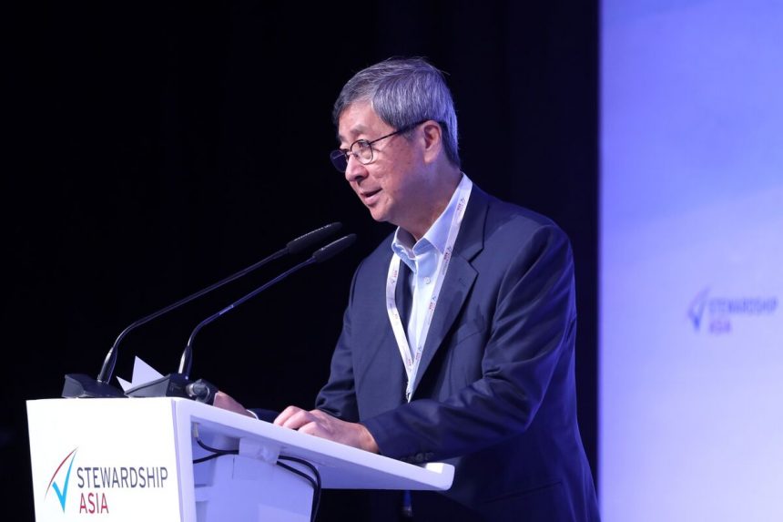 se-dice-que-el-ex-ministro-de-singapur-lim-se-jubilara-pronto-como-presidente-del-ntuc