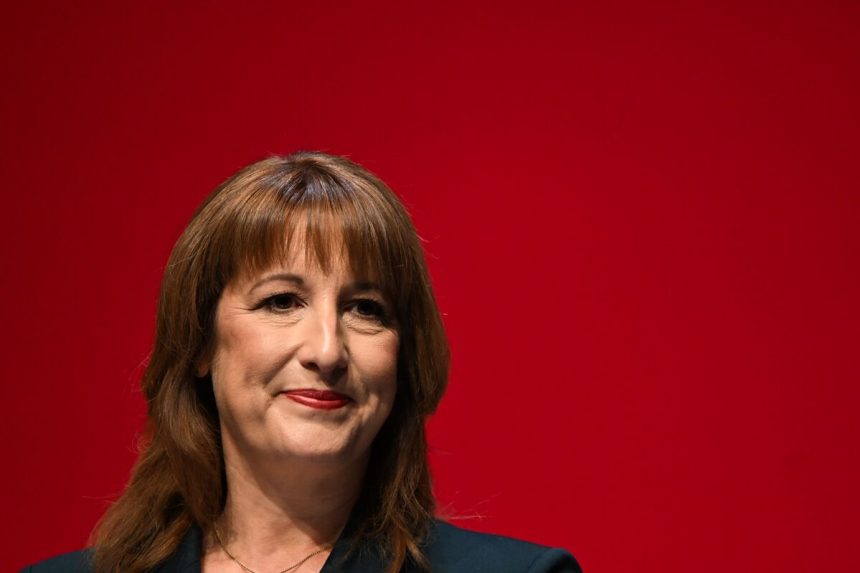 reeves-del-reino-unido-se-disculpa-por-el-error-de-licencia-de-su-casa-en-londres