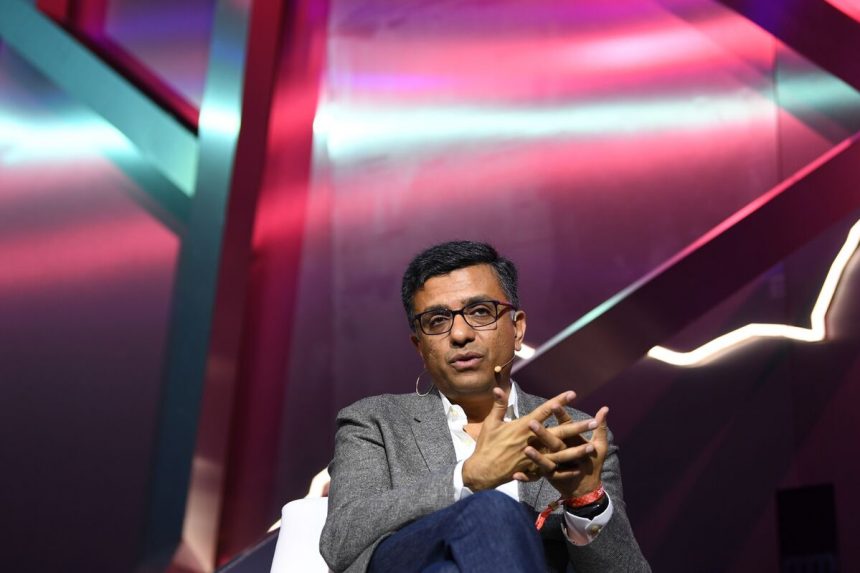 monzo-boss-ts-anil-dimite-para-dejar-paso-al-ejecutivo-de-google