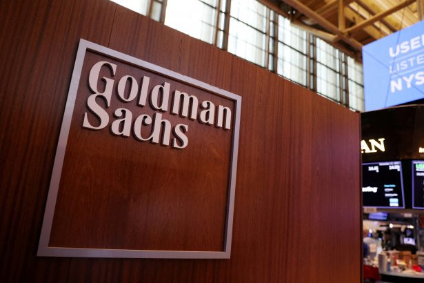 goldman-sachs-coloca-a-amadeus-y-solaria-en-el-centro-de-la-diana-de-posibles-opas