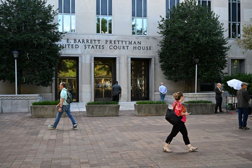 los-jueces-mantienen-en-marcha-las-luchas-politicas-de-trump-mientras-el-cierre-llega-a-los-tribunales