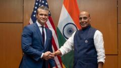 india-y-estados-unidos-firman-un-pacto-de-defensa-de-10-anos-en-medio-de-la-agitacion-arancelaria