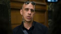 ¿mano-de-moscu?-los-hombres-encarcelados-por-vandalismo-en-el-caso-frances-de-guerra-hibrida