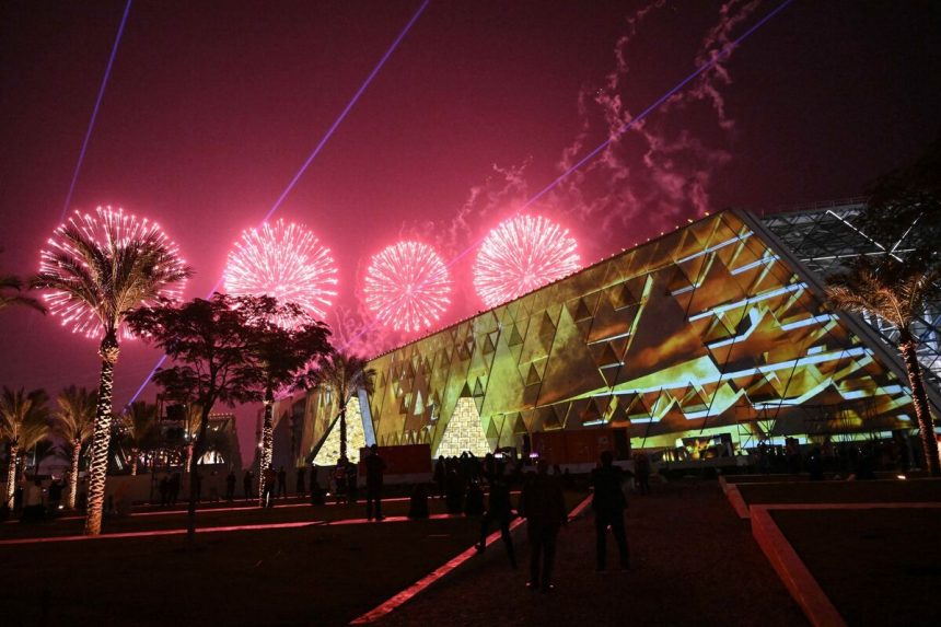 egipto-inaugura-un-gran-museo-valorado-en-mil-millones-de-dolares-como-‘regalo-para-el-mundo’