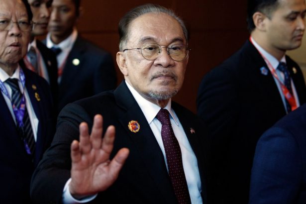 anwar-de-malasia-cancela-viaje-al-estado-de-pahang-debido-a-dolor-de-espalda