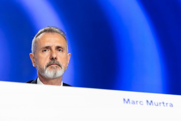 telefonica-reduce-a-la-mitad-su-dividendo-para-2026-y-se-desploma-en-bolsa