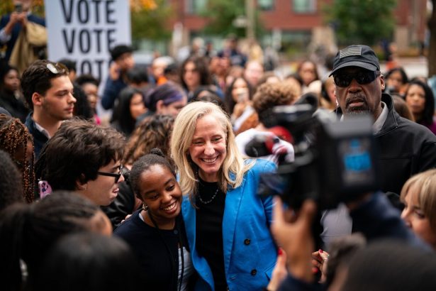 spanberger-gana-el-puesto-de-gobernador-de-virginia,-un-triunfo-para-los-democratas