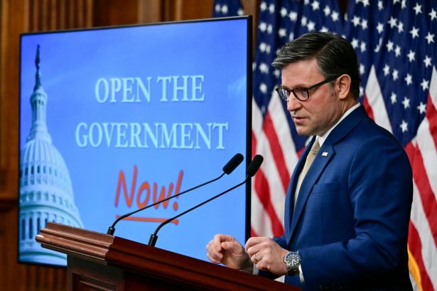 el-cierre-mas-largo-de-la-historia-le-cuesta-a-la-economia-estadounidense-alrededor-de-15-mil-millones-de-dolares-cada-semana