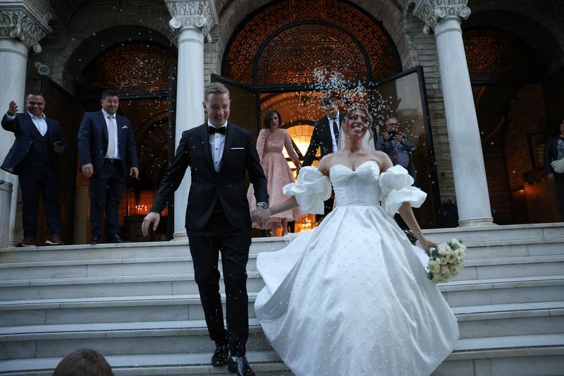 ¿la-nueva-fuente-de-ingresos-para-los-atribulados-productores-de-arroz-de-grecia?-confeti-de-boda