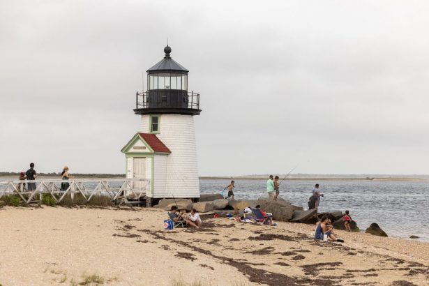 los-fines-de-semana-de-nantucket-se-salvan-porque-los-votantes-respaldan-las-reglas-de-alquiler-laxas