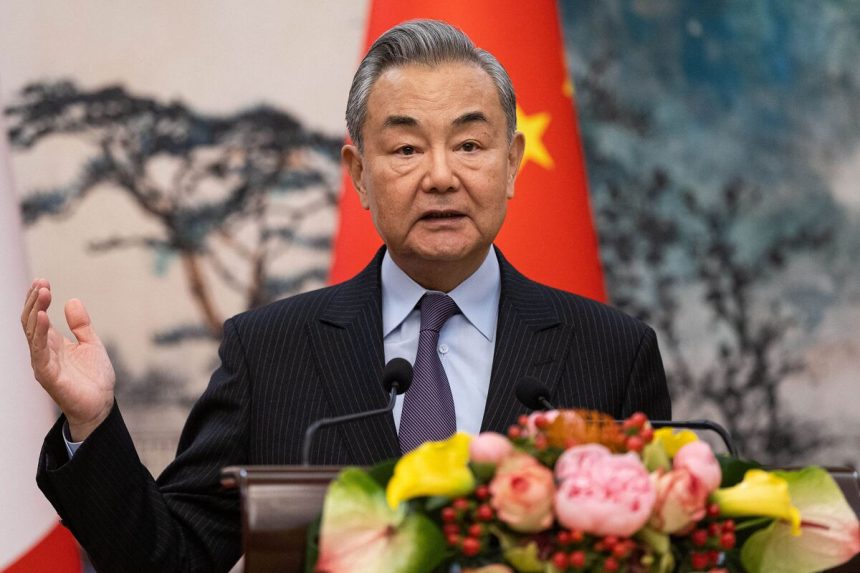 el-maximo-enviado-de-china-insta-a-un-dialogo-mas-fuerte-con-el-reino-unido-en-medio-de-la-incertidumbre