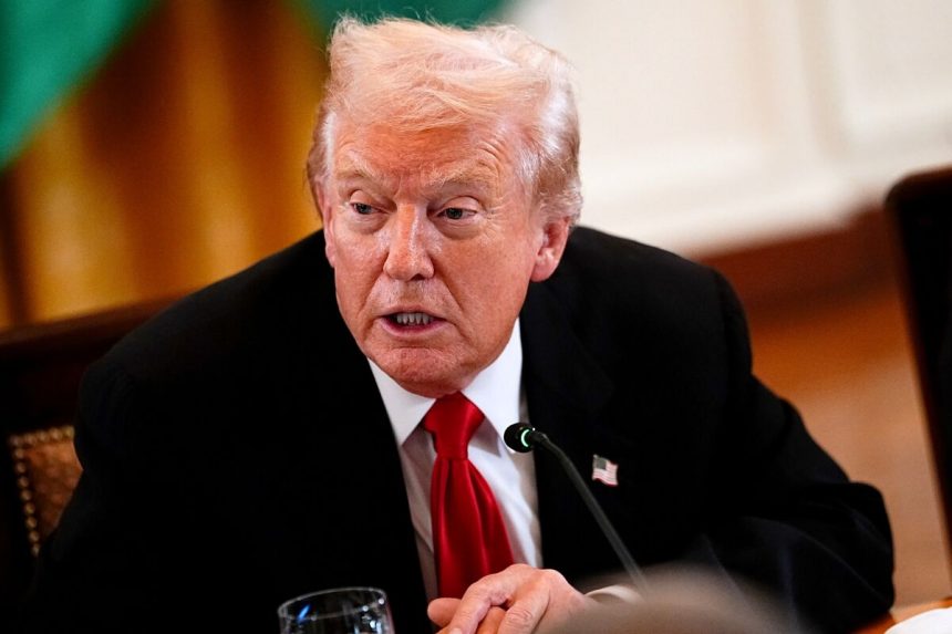 trump-dice-que-uzbekistan-invertira-mas-de-100-mil-millones-de-dolares-en-eeuu.