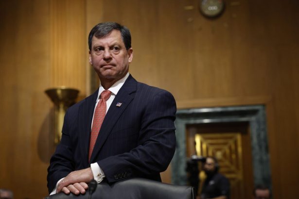 los-democratas-investigan-el-vinculo-del-jefe-de-seguridad-social-de-trump-con-la-caida-de-fiserv